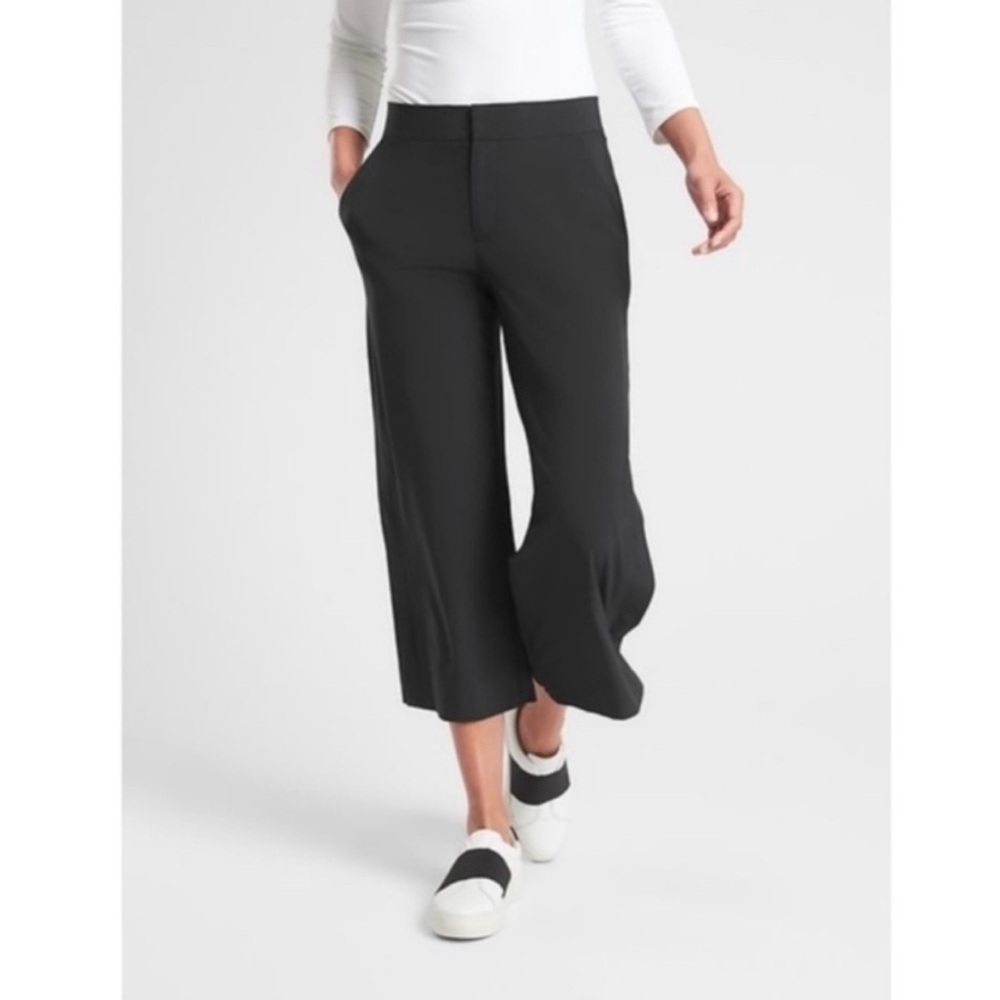 Athleta Tribeca Crop Pants Black Size 6 Wide Leg Travel Workwear Stretch - Picture 2 of 15